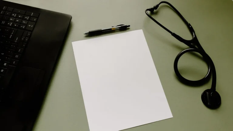 Brak dyżuru w kurorcie: jak szukać pomocy poza nim